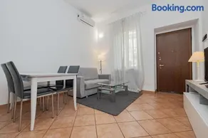 Porta Nuova Design Flat - Image 3
