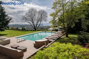 Italian Lakes villa with heated pool - Image 1
