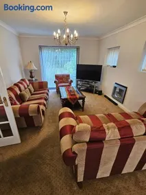 4 bed detached house near Manchester Airport Manchester -Cheadle - Image 5
