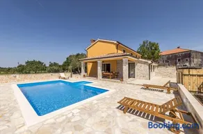 Spacious Four-Bedroom Villa Marija Kloštar - Image 5