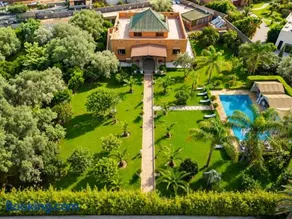 Villa de Luxe à Marrakech avec Piscine & 7 Suites - Image 2