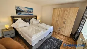 Smart Stay Apartments Nähe Augen und Knappschaft klinikum Saar 7 min Fussweg - Image 1