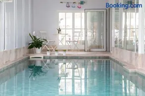 Luxury Seafront Family Home - Indoor Pool - Image 1