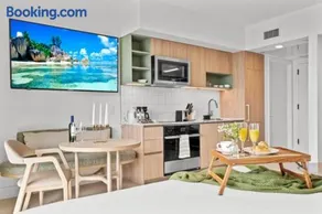Suite at downtown Miami residences - Great view 30th floor - Image 4