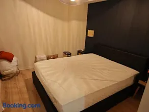 Spacious Family Flat Near Paris - Image 2