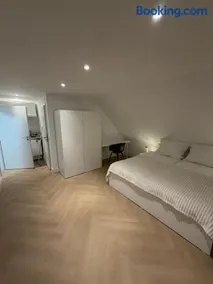 New Apartment near Messe Düsseldorf Quiet Angermund Free Parking - Image 1