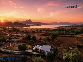 StayLeisurely Aum Villa Pawna Lake - Image 1