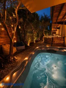 Chambre d'hôte Cigale jacuzzi et jardin privé - Image 1