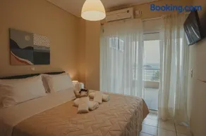 Almy Sea Apartment - Image 1