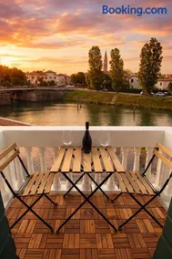 Villa Veneta facing the Brenta river, 30 minutes from Venice - Image 2