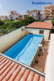 Luna di Sale - Romantic Sea Rooms & Apartments - Image 2