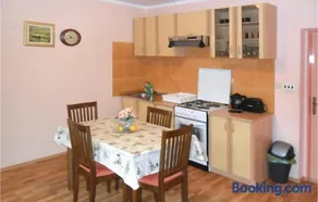 One-Bedroom Apartment In Orebic - Image 2