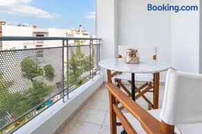 Coastal Apartments - Cozy Seaside Stay in Volos - Image 1