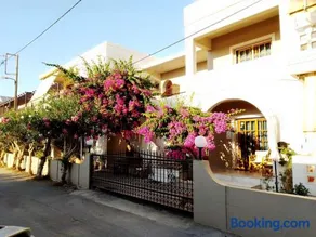 Irini Apartments - Image 1