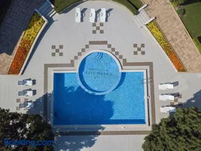 View Apartments - Image 3