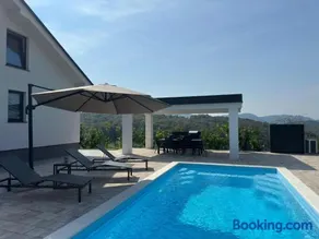 Holiday home AURORA - sauna pool - Image 1