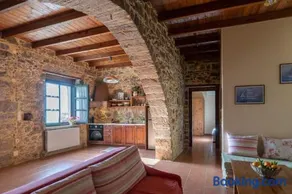 Orgon Farm Traditional Houses - Image 2