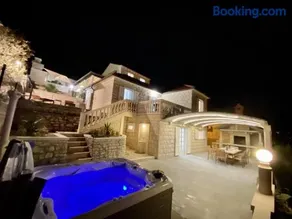 Villa FJERA - sea view, hot tubs, terrace, BBQ - Image 1
