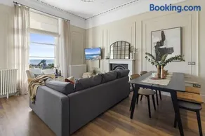 Sea Breeze, Luxury Views Seafront Stylish Home - Image 2