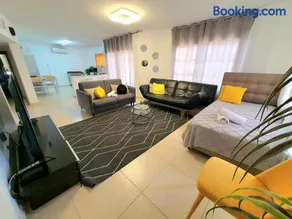Barak Royal suites 20 Garden jacuzzi - ג'קוזי בחצר - Image 2