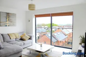 Manchester Escape - Private Room & Bathroom Near Etihad and CoOp Arena - Free Secure Parking - Image 3