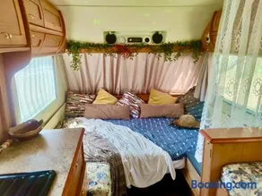 Olive Grove Mountain Caravan - Image 4