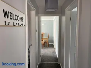 Quiet Ground Floor apartment with parking - Image 2