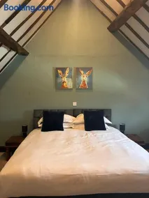 Sebastians Hotel Apartment Oswestry Town Centre Parking - Image 3