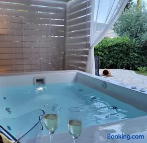 Nefeli Beach Home with Hot Tub - 100m to Beach - Image 2