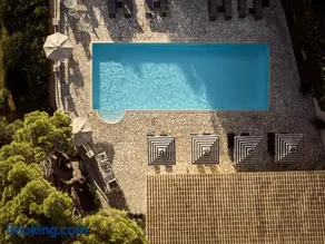 AQUARIUS HOTEL - Image 4