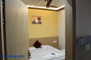 Rajadhiraj Ashray- Nr Mathura Railway Station - Image 2