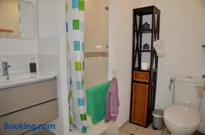 Chambre indépendante dans une villa - Image 2