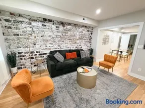 Contemporary Upscale 3BDR Home at Popular H Street Corridor Parking Included Free Cancellation - Image 2