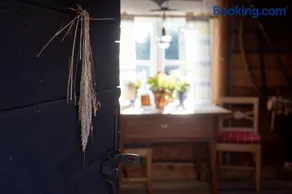 Härbre Cabin - Image 3