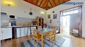 Appartement de vacances avec terrasse, jardin et piscine | Vue mer | Idéal pour le télétravail - Image 4