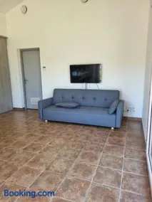 Jolie maison avec jardin et pergola - Image 3
