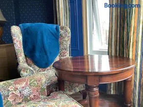 Rooms in City House nr Light Stadium - Image 4