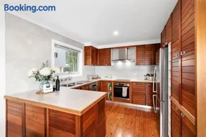 Long Beach Hideaway - Image 4