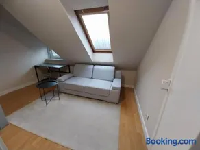 Hostel 365 - Image 2
