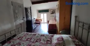 Studio dans village provençal - Image 1