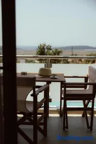 QUERCUS Boutique Living - Image 2