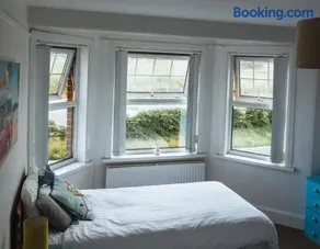 Sea Jade Guest House - Image 2