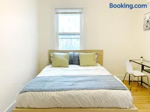 Best Location At Harvard University! 4 Bedroom Apartment! Two Units Available! - Image 5