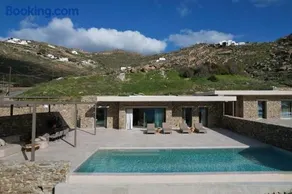 Fenia's Paradise Villa - Image 2