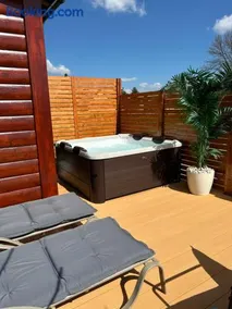Honey Glamping Resort with jacuzzi - Image 3
