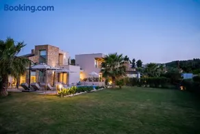 Ocean Private Villas - Pefkochori Halkidiki - Image 1
