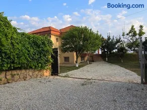 MARONIA Villa - Image 2