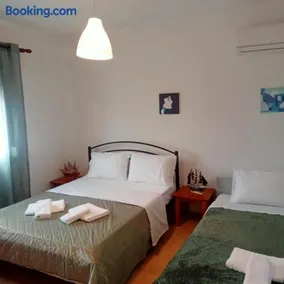 Budget Family House - Image 1
