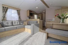The Roost - Family Friendly caravan near Glastonbury & Street - Image 3