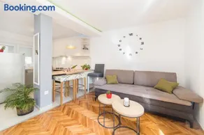 Apartments Mirna Center & Beach - Image 3